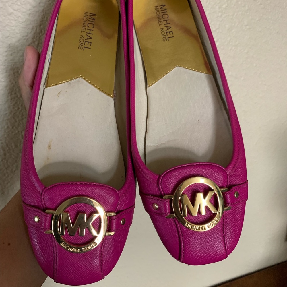Michel Kors flats